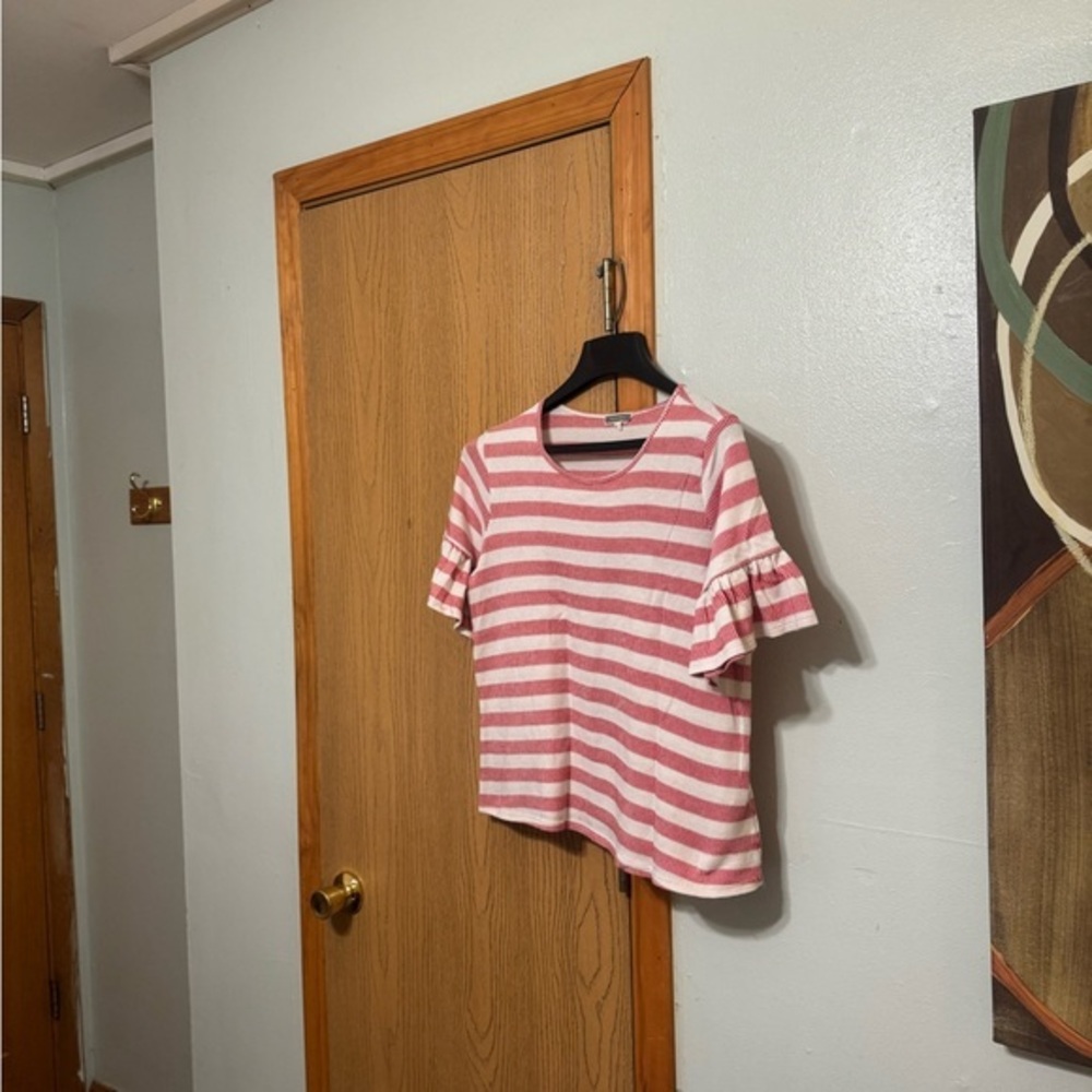 Pleione Medium White & Red w/Stripes & Bell Sleeves Scoop Neck Knit Top - EUC